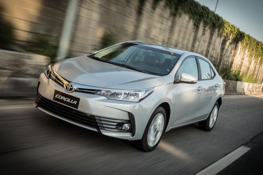  Toyota Corolla XEi 2017 года  (LA) (фото 21 из 23)